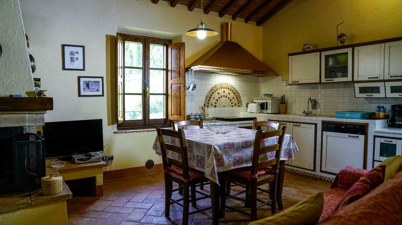 La Casa Del Fattore Monteriggioni Bagian luar foto