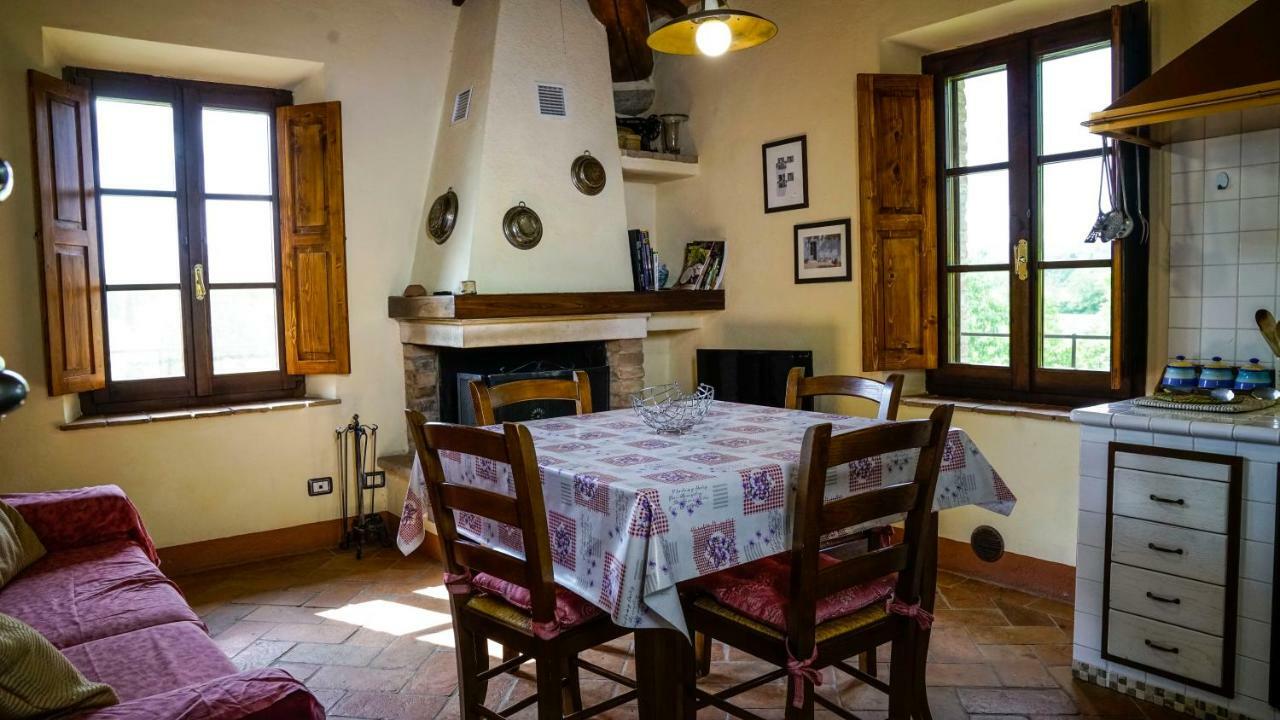 La Casa Del Fattore Monteriggioni Bagian luar foto